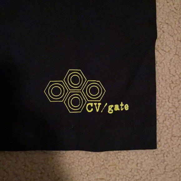 Analogue synth tshirt - Picture 3 of 4